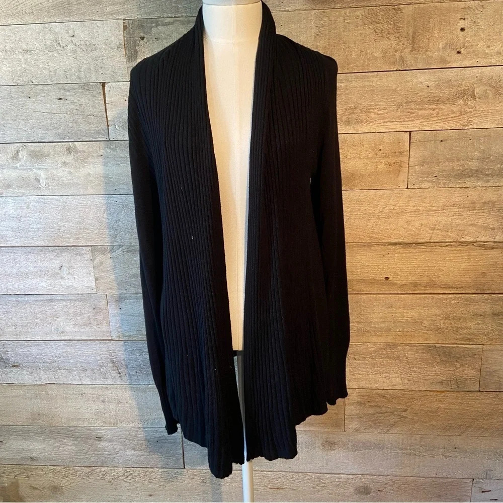 🛍️3/$30 H&M women's black open cardigan sweater in size medium